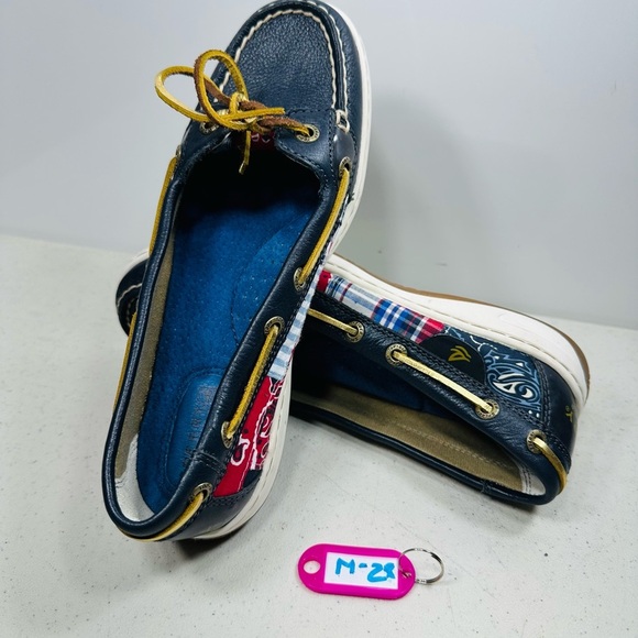 Sperry Shoes - Navy Boat Shoes with Yellow Laces